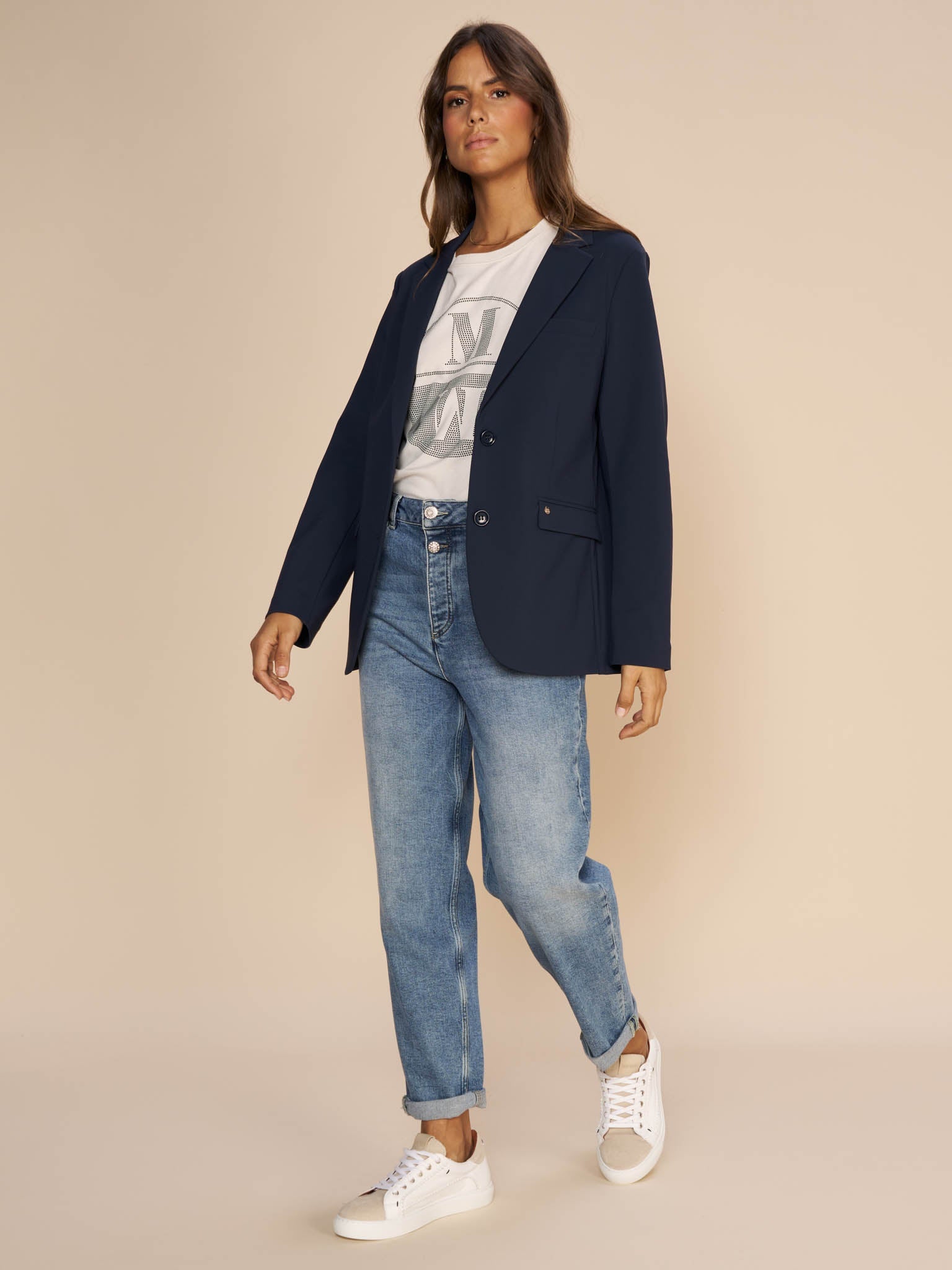 Modelshot / Blue / Detail